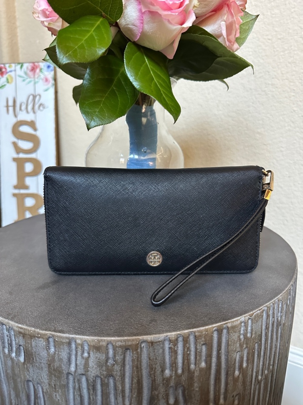 Tory Burch Robinson Wallet Black Saffiano Leather Wristlet with Gold Logo